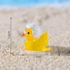 Transfronterizo Nuevo Producto Micro-Paisaje Creativo Luminoso Versátil Patito Amarillo Muñeco Accesorios de Decoración DIY Pequeños Adornos de Resina