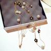 Moda Europea y Americana Clásico Flor Imitación Perla Dos Capas Collar Largo Cadena para Suéter Estilo Coreano para Mujer Productos de Ropa Primavera y Otoño