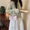 Comércio Exterior Transfronteiriço de Alta Qualidade Grande Capacidade Moda Feminina Versátil Bolsa de Mão Pequena Quadrada Tendência de Alta Qualidade Bolsa de Ombro para Sobraco