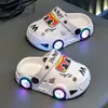 Pantuflas de Verano para Niños Niños Coche Luminosas Antiderrapantes Suela Suave Pequeñas, Medianas y Grandes Baño Infantil Niñas Chanclas de Playa
