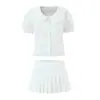 Set Dulce y Picante Estilo Francés: Blusa Blanca con Cuello de Encaje, Manga Corta, Botones al Frente, Ceñida a la Cintura + Falda Plisada de Tiro Bajo
