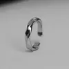 Anel Anel de Mobius Masculino ins Tendência Design de Nicho Anel de Casal Aberto Dedo Indicador Retro Luxo Leve Sensação de Alto Padrão