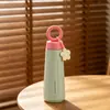 Taza aislada creativa nueva de acero inoxidable 316 para mujer, alto valor estético, con cadena para colgar, diseño de pétalo, taza de viaje simple y portátil