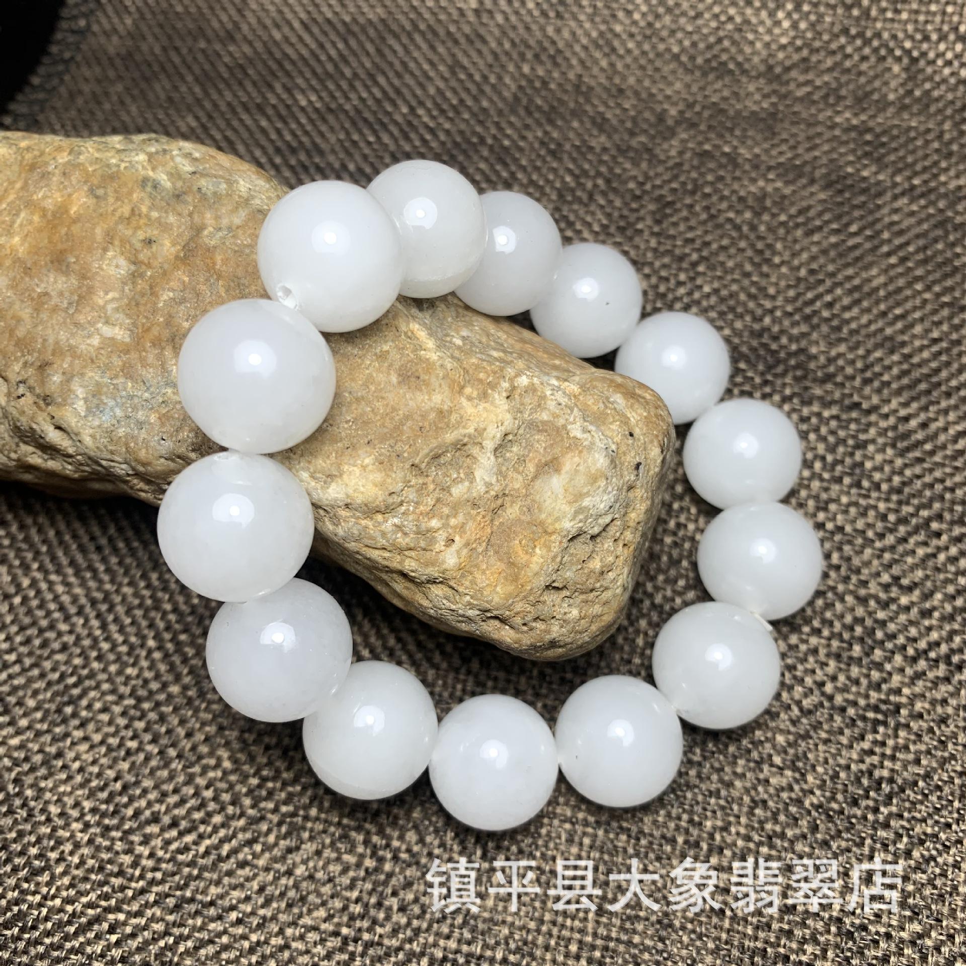 10428935850_1810257699