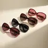 Nuevas Gafas de Sol de Moda para Mujer con Cabeza de Zorro y Perla Montura Elegante Tendencia Gafas de Sol Espejo para Conducir Venta al por Mayor 8849