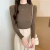 Suéter de punto de manga larga ajustado con cuello medio alto fino de primavera y otoño, suéter interior corto ajustado de otoño e invierno, camisa de fondo para mujer