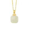 Collar de Plata Pura 925 con Patrón de Nube Ruyi Cubo de Azúcar Pequeño para Mujer, Nuevo Estilo Chino Tendencia Nacional Cadena de Clavícula de Jade Hetian con Colgante de Paz