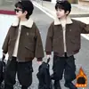 Casaco de Inverno Masculino com Pelúcia Espessa Integrada 2026 Nova Roupa de Inverno Jaqueta de Couro Crianças Meninos Médio e Grande