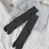 Calcetines de Color Sólido Simples de Dos Dedos Divididos para Primavera y Verano Estilo Básico Malla Transpirable Calcetines de Media Pantorrilla de Moda Suaves y Pegajosos Calcetines Holgados Estilo Japonés