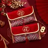 Sobres Rojos de Boda al por Mayor para Matrimonio, Bolsas de Sobres Rojos de Tela Especial para el Pago de Cambio de Nombre de los Padres, Venta Directa de Fábrica con Estampado Dorado