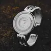 Nuevo súper venta CANSNOW reloj pulsera personalidad Esfera ovalada reloj de cuarzo femenino moda salvaje reloj para chicas en stock