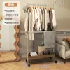Perchero de hierro para el hogar con ruedas, de pie y móvil, perchero vertical móvil para ropa