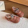 Zapatos de Princesa para Niñas Sandalias Tejidas de Moda 2026 Verano Nuevos Zapatos Pequeños de Cuero para Niños Calados de Malla para Bebé Zapatos de Una Sola Pieza