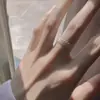 Anel com Renda em Formato de Coração Vazado, Acessório para Mulheres, Design de Luxo Leve de Nicho High-End, Popular em Live-Streaming de Influenciadores do TikTok