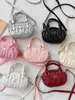 2026 Nova Bolsa Estilo Versão Coreana Ins Moda Bolsa Transversal para Mulheres e Crianças Maiores Bolsa de Mão Plissada Estilo Chanel