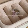 Brincos de pino de borboleta de zircônia rosa femininos requintados pequenos brincos de pino de osso de orelha simples todos os jogos brinco fivela de orelha design de nicho