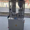 Máquina Llenadora de Cápsulas Totalmente Automática de Tamaño Mediano de Segunda Mano Máquina Llenadora de Cápsulas de Polvo y Gránulos Máquina Llenadora de Cápsulas