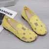Sapatos Leves e Versáteis para Primavera e Verão com Solado Macio, Tênis Slip-On Feminino com Biqueira em Tela e Solado Plano, Sandálias de Verão com Decote Baixo