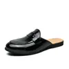 Zapatos de cuero slip-on sin tacón, punta cerrada, estilo nuevo para hombre, talla grande, zapatos slip-on de moda coreana para hombre 2026