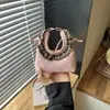 Bolso de hombro de diseño nicho estilo coreano transfronterizo para mujer, nuevo de moda otoño 2026, bolso cruzado versátil con cadena