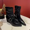 Botas de Moda para Mujer Tacones Altos 2026 Invierno Nuevas Botas Arrugadas Versátiles Adelgazantes Punta Fina Cuña de Pedrería Botines de Gamuza