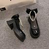 Sapatos Mary Jane Retro Franceses com Pérolas para Mulheres, Salto Alto, Novo Estilo Primavera 2026, Sola Grossa, Versátil, Salto Grosso, Sapatos Pequenos de Couro Estilo Britânico