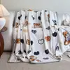 Manta de flanela lisa estilo europeu transfronteiriça, manta de cochilo, manta de sofá para escritório Classe A, manta de presente para dormitório, mantas no atacado