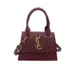 Bolso nuevo y elegante para mujer 2026, con una textura de alta calidad, diseño de moda, estilo bandolera versátil y una forma cuadrada pequeña casual