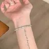Pulseira de Prata Esterlina S925 Acabamento Escovado Pequena Margarida Galvanizada Separada por Cor Levemente Luxuosa Exquisita Textura de Alta Qualidade