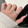 Exquisito anillo de moda con diamantes de imitación estilo coreano para mujer, diseño abierto ajustable, versátil y apilable, producto nuevo, ajuste ajustable