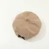 Boina beret em formato de chapéu tridimensional para outono e inverno, chapéu de pintor de lã espessa, chapéu de botão decorativo com laço fofo, pequeno estilo para o rosto