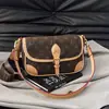Bolso Pequeño Cuadrado con Solapa Estampado Floral Versátil de Moda para Mujer 2025 Nuevo Lujia Moda Casual Retro de Gama Alta