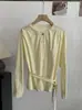 Camisa Omalai Gola Redonda de Botão Único Manga Longa Acinturada Cor Sólida para Mulheres, Moda Versátil para o Início da Primavera Novo Top 6600
