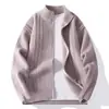 Recomendación de Artículo Popular Moda de Moda Cardigan Grueso de Cuello Alto Tejido Suéter. Ropa exterior de punto de hilo para hombre