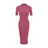 Verão 2026 Novo Estilo Garota Popular Celebridade Puro Desejo Gola Meia-Alta Manga Média Fenda nas Costas Vestido Feminino Slim de Comprimento Médio