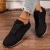 Zapatos casuales planos retro de gamuza para mujer de talla grande con cordones y suelas suaves para el trayecto diario y el deporte