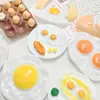 Simulación Comer y Jugar Huevo Pochado Huevo Doble Amarillo Comida Accesorios de Resina Pegamento de Crema Funda de Teléfono DIY Accesorios para el Cabello Pegatina para Refrigerador