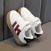 Zapatos Deportivos para Niñas 2026 Primavera y Otoño Nuevo Estilo Tenis para Niños Transpirables Casuales Antideslizantes Zapatos Infantiles Zapatos Blancos para Bebé