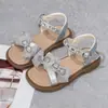 Sapatos Infantis 2026 Verão Estilo Coreano Modernos Sandálias Little Chanel Laço Elegante Sandálias de Princesa para Meninas Sapatos de Praia
