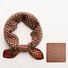 Novedad Primavera 2025 70 Pañuelos Pequeños de Seda Moda Femenina Para Viajar al Trabajo Protección Solar Pañuelo de Seda Estampado de Letras Pañuelo Cuadrado Pequeño Pañuelo de Seda Venta al por Mayor