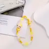 Pulseira de Contas Cartoon Fofa Hello Kitty Adequada para Capas de Celular, Cordão Curto Feminino Versátil e Moderno