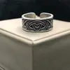 Anillo de Código Retro Yu Hong con Patrón Tejido, Diseño Vintage de Alta Gama, Guarda las Historias de los Años, Venta Directa del Fabricante de Joyería