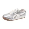 Zapatillas de Entrenamiento Alemanas Plateadas para Mujer 2026 Nuevo Verano Finas Transpirables Versátiles Estudiante Suela Suave Casual Zapatos de Tabla Deportivos Argan Shoes