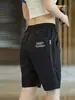 Shorts Casuais de Praia Finos de Seda Gelada de Secagem Rápida para Homens no Verão, Shorts Esportivos Largos Tendência de Cinco Pontos de Alta Qualidade
