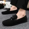 Zapatos de frijol de verano Daifa transfronterizos para hombre, calzado transpirable tipo perezoso, zapatos casuales de un paso, zapatos de trabajo modernos y versátiles