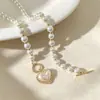 Collar Retro Francés de Diamantes y Perlas con Forma de Corazón para Mujer, Lujo Ligero, Cierre OT, Cadena para Clavícula, Estilo Niche de Alta Gama, Colgante de Cara Sonriente