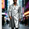 Casaco longo de couro brilhante estilo europeu e americano para homens, trench coat longo acima do joelho com botões prateados metálicos, jaqueta casual vintage de motociclista