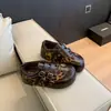 Sapatos plataforma com patchwork de estampa de leopardo para mulheres, nova coleção de outono 2026, estilo Mary Jane, que aumentam a altura, confortáveis, versáteis, tênis casuais alemães para treino