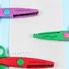 Venta al mayoreo del fabricante: Set de 6 tijeras de encaje para niños para manualidades de jardín de infantes, corte de papel DIY y decoración de álbumes de fotos; tijeras seguras