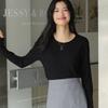 Camisa de otoño e invierno 2023, suéter simple versátil de cuello redondo de color sólido para mujer, nueva parte superior, ropa interior fina para mujer.